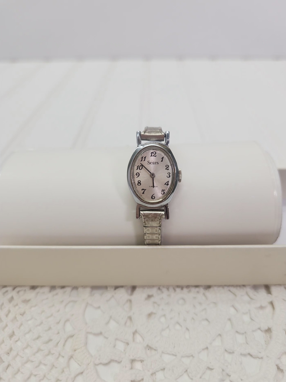 Vintage Sears Women's Watch - Oval Dial - Speidel Stretch Band - Picture 6 of 6